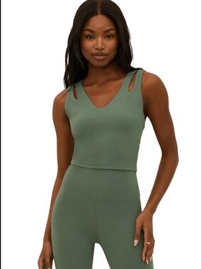 Beach Riot Evelina Sport Top size small with Textured Detail